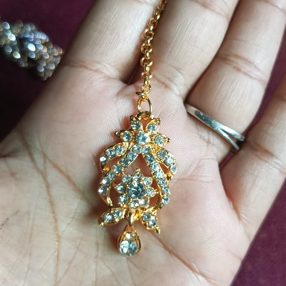 Stone Earrings with Maang Tikka - Picture 4 of 4